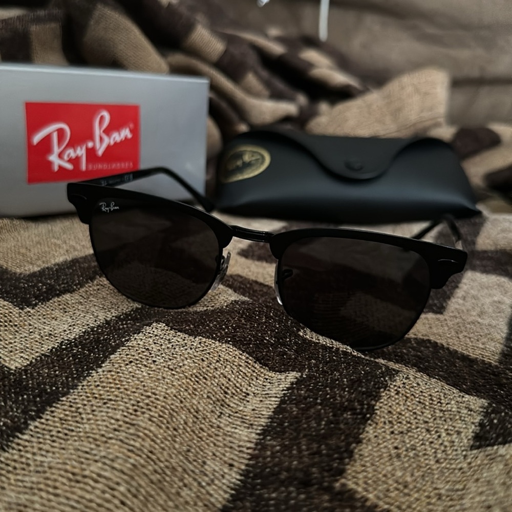 Ray Bans - Picture 7 of 7
